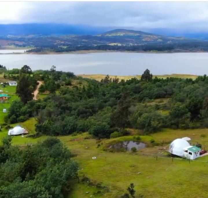 Glamping La Villa Гуатавита Екстериор снимка